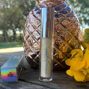 MAC Selena “The Washing Machine” Lipglass